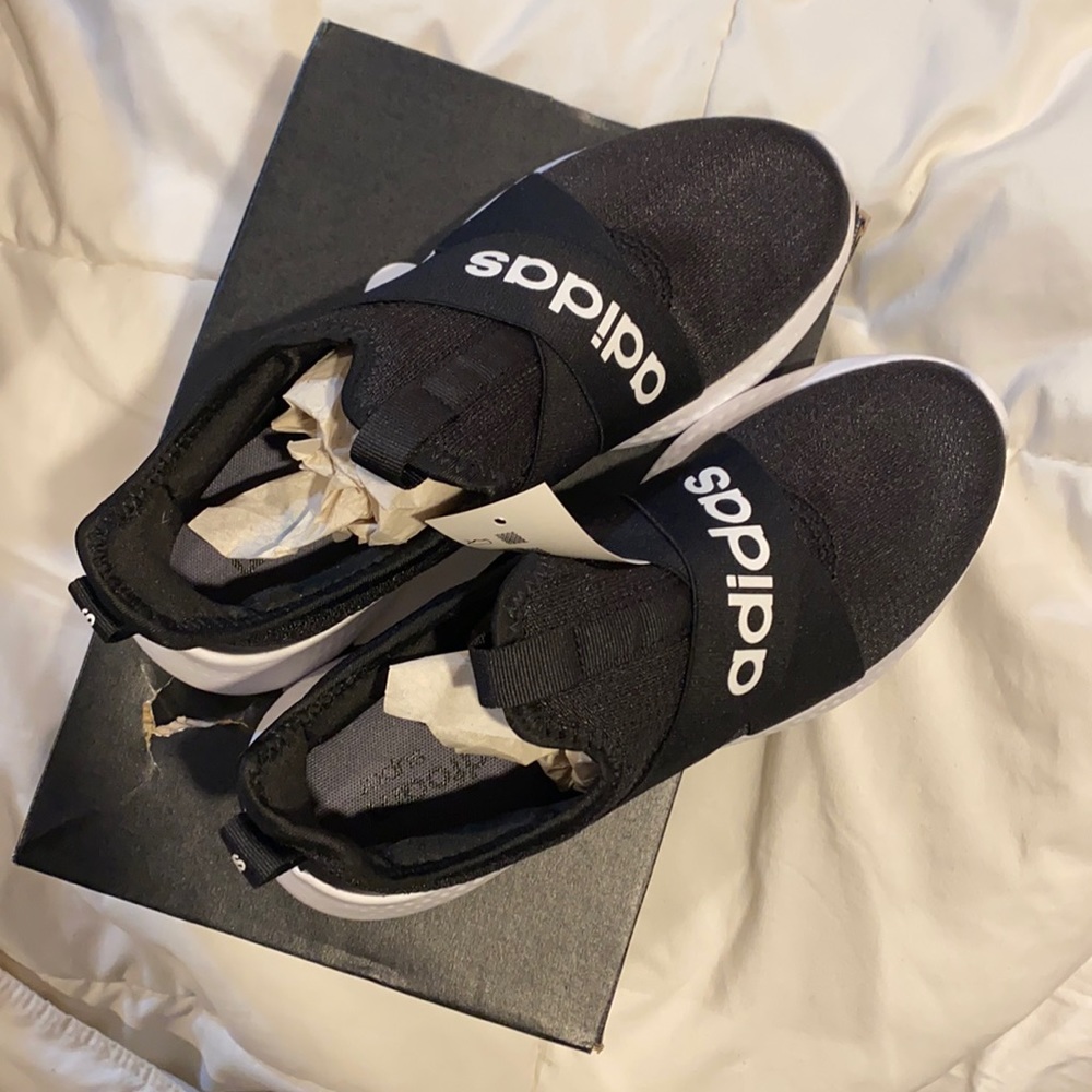 Adidas tennis shoes